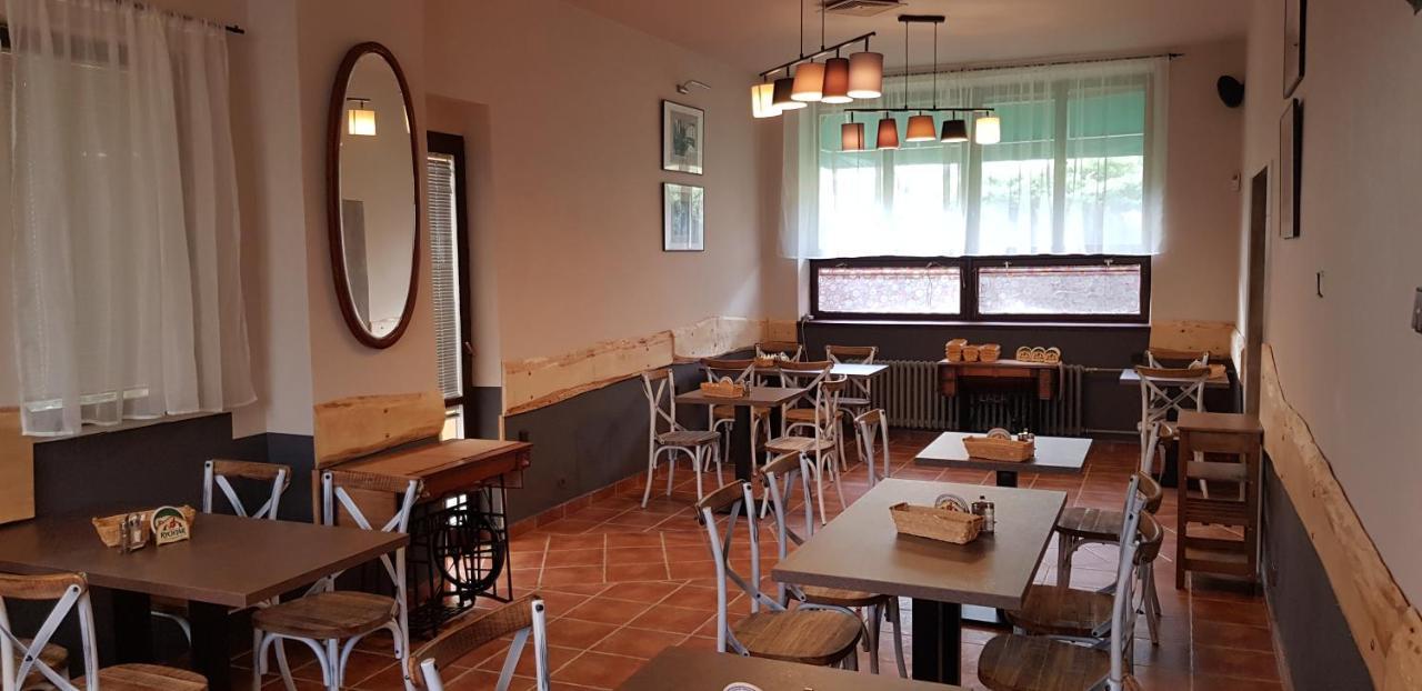 Pension & Restaurace Na Rychte Πράγα Εξωτερικό φωτογραφία