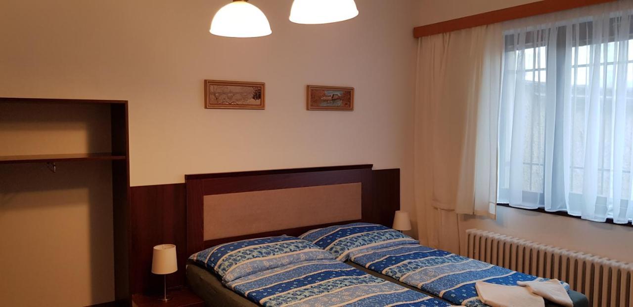 Pension & Restaurace Na Rychte Πράγα Εξωτερικό φωτογραφία